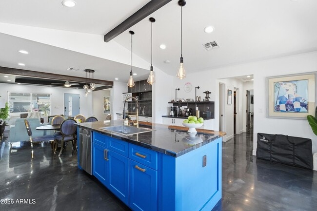 Building Photo - 2812 N 71st Pl