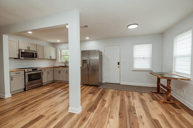 Building Photo - 5439 Penny Creek Rd