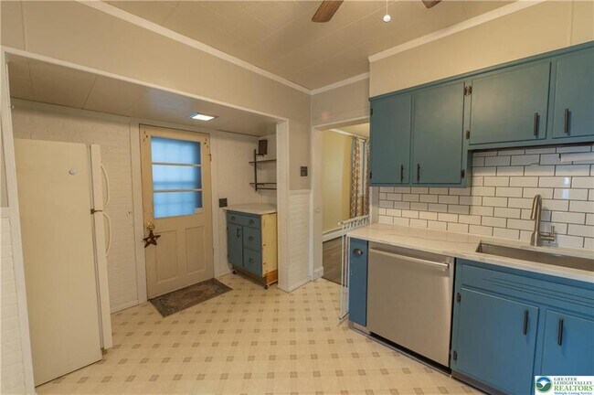 Building Photo - 343 Broad St