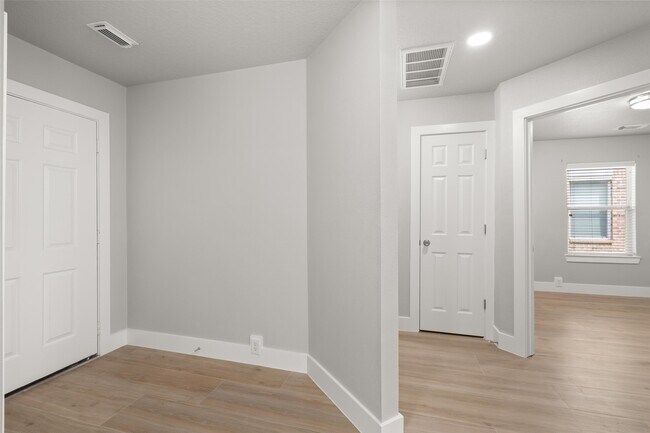 Building Photo - 7310 Wisteria Chase Pl
