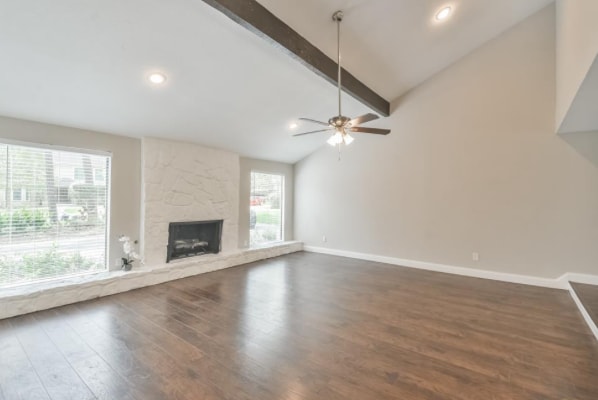 Building Photo - 2119 Woodstream Dr