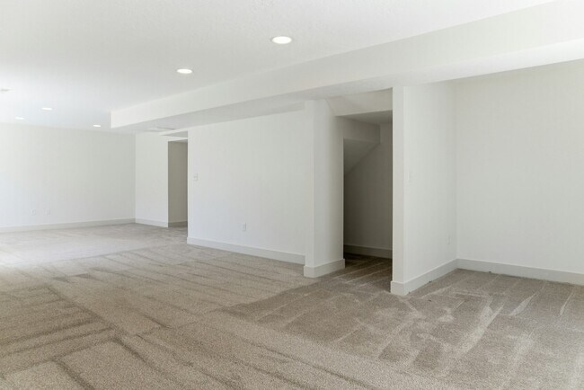Building Photo - 5152 E Sequoia Way