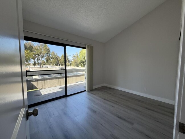 Building Photo - 110 N Richmont Dr
