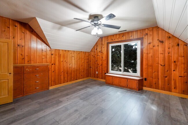 Building Photo - Beautifully Renovated 4-Bedroom Farmhouse on Large Corner Lot in the Heart of Sublimity - Water/S...