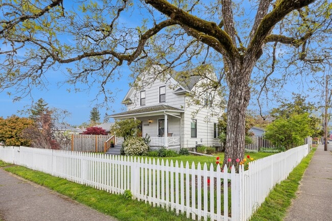 Primary Photo - 3926 SE 74th Ave