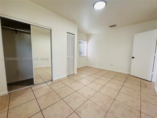 Building Photo - 573 NE 82nd St