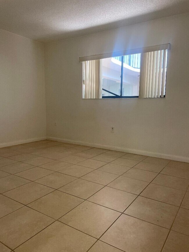 Building Photo - 8500 SW 133rd Avenue Rd