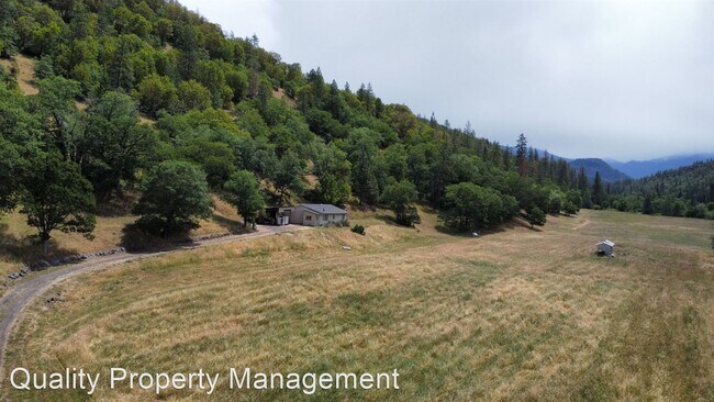 Building Photo - 3 br, 2 bath House - 7909 E Antelope Road