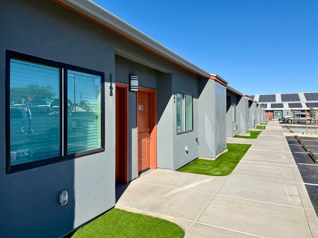 Building Photo - Rio Azul Apartments