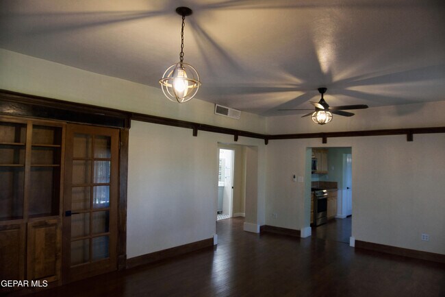 Building Photo - 9401 Pavo Ln