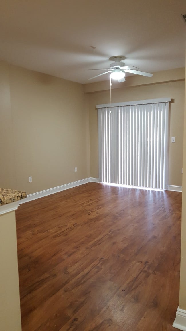 Building Photo - North Pointe Apartments