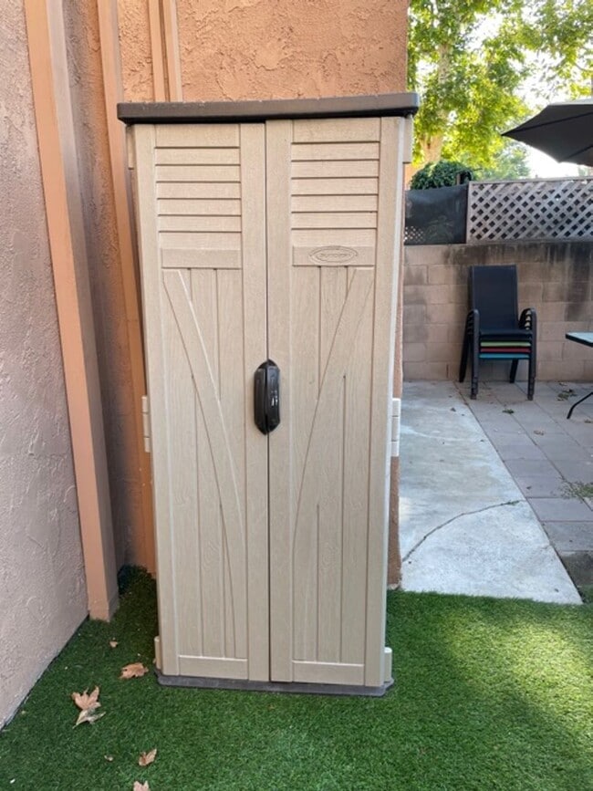 Building Photo - 6600 Warner Ave