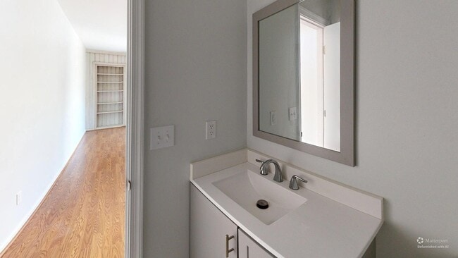 Building Photo - 606 Angler Way