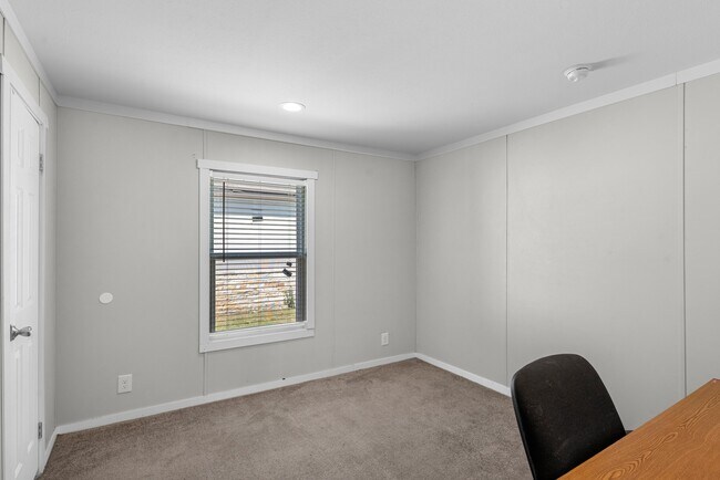 Building Photo - 334 Rd 5252