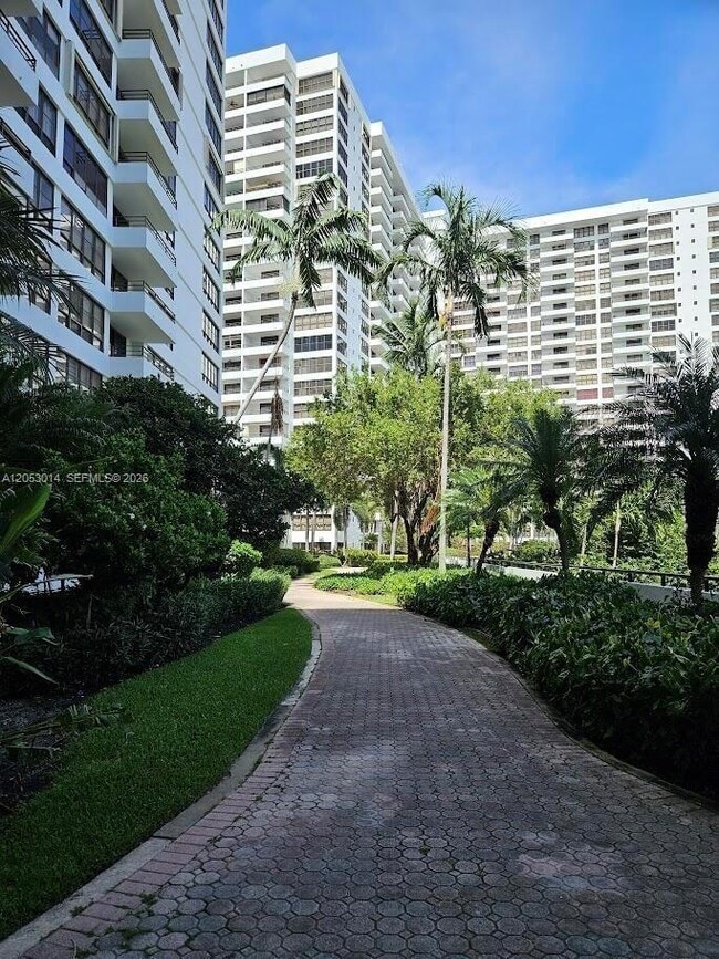 Building Photo - 600 Three Islands Boulevard