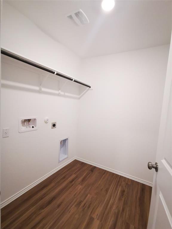 Building Photo - 101 Red Buckeye St