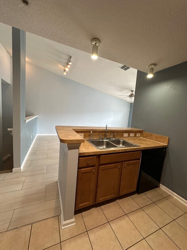 Building Photo - 9411 Osprey Branch Trail