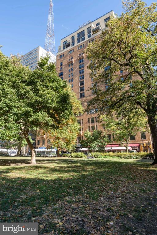 Building Photo - 219 S 18th St