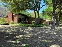 Building Photo - 2400 Martin St