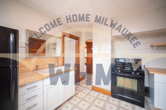 Building Photo - 2904 N 55th St