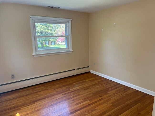Building Photo - Beautiful 3 bedroom in Manheim Township