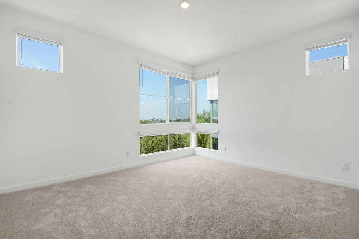 Building Photo - 4100 E Cir Paseo