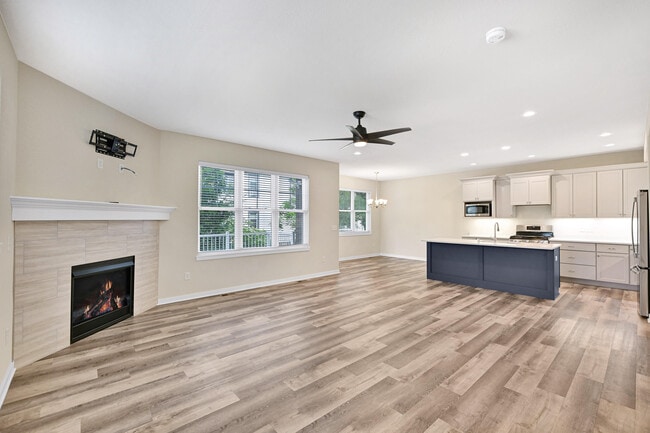 Building Photo - 2905 N 186th St
