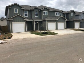 Building Photo - Town home for rent