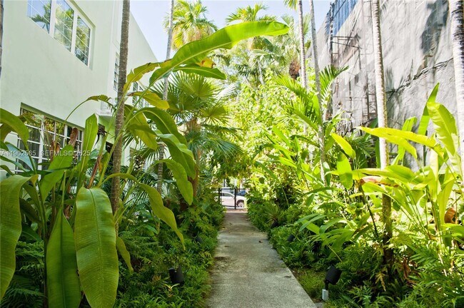 Building Photo - 1573 Pennsylvania Ave