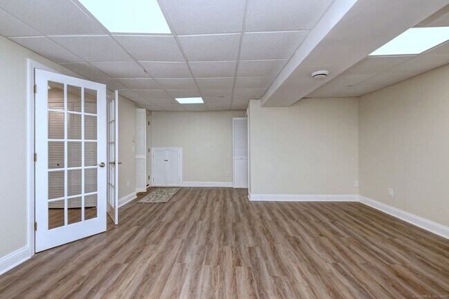 Building Photo - 193 Bayfield Ln