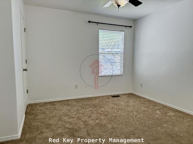 Building Photo - 80 E Single Family Home