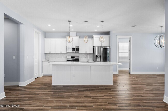 Building Photo - 1301 Savory Ct