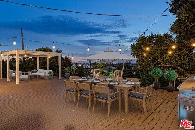 Building Photo - 11775 Laurelwood Dr