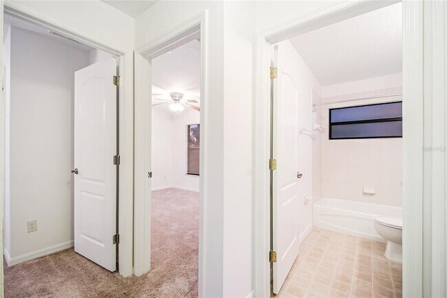 Building Photo - 2763 Athens Dr