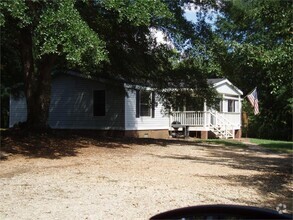 Building Photo - 1494 Cains Rd