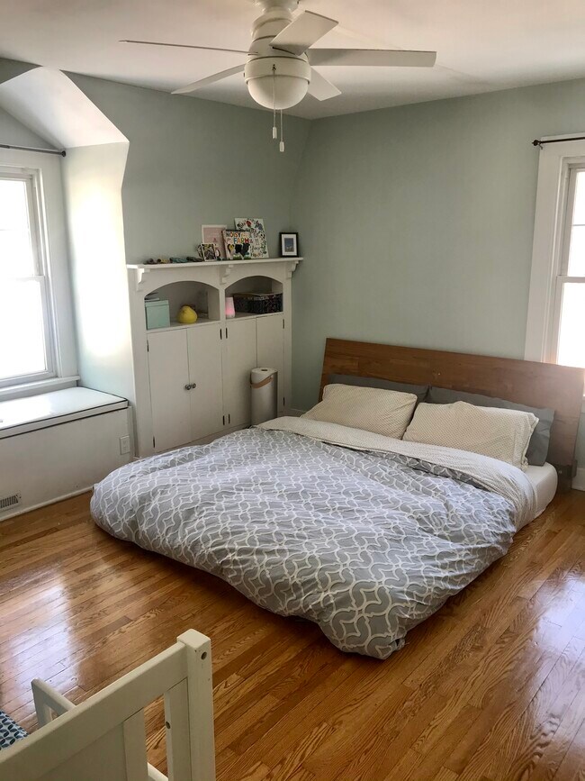 Building Photo - 8307 Greenwood Ave