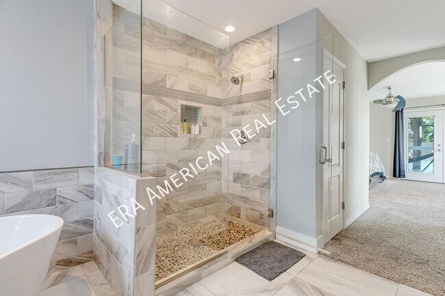 Building Photo - 1725 Union Ave