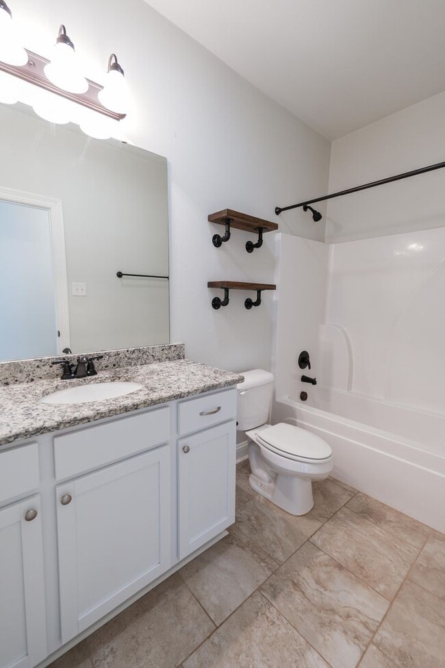 Building Photo - Beautiful 3 bedroom/2 bathroom in Willow Heights