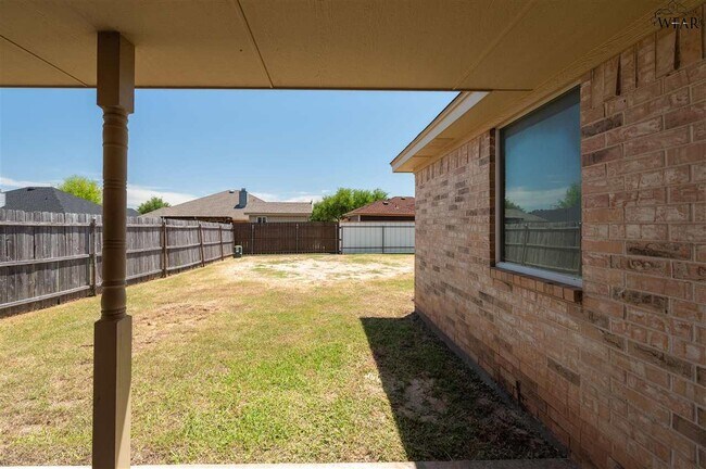 Building Photo - 6027 Laci Ln