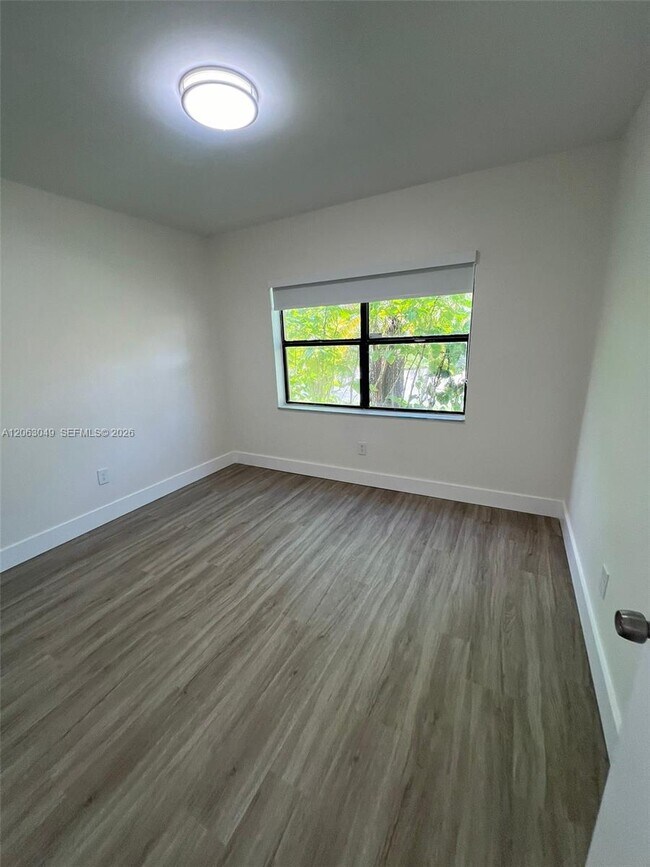 Building Photo - 2685 W 66th St