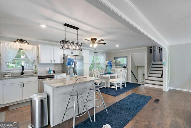 Building Photo - 1025 Hilburn Dr SE