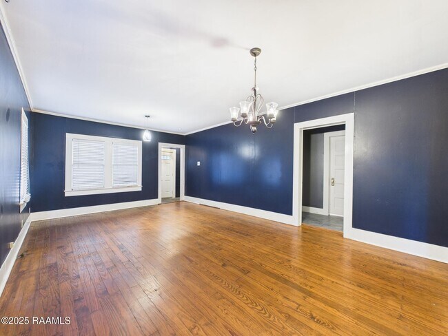 Building Photo - 408 Harding St