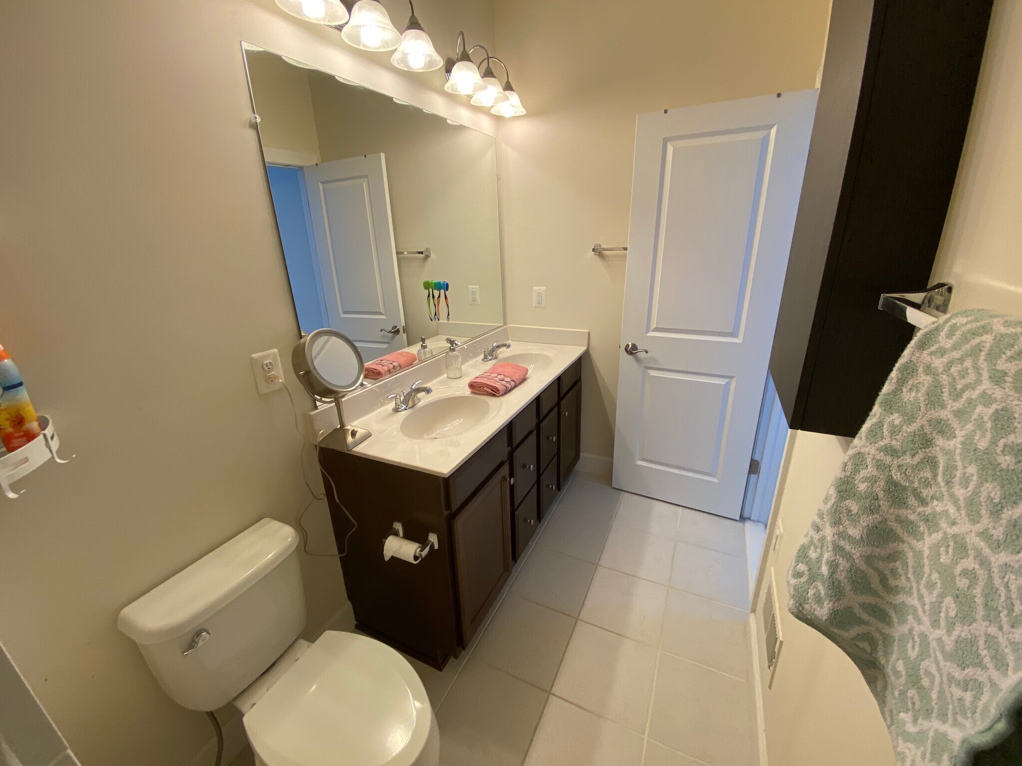 Bedroom Level Primary Bath - 6002 Camerons Ferry Dr