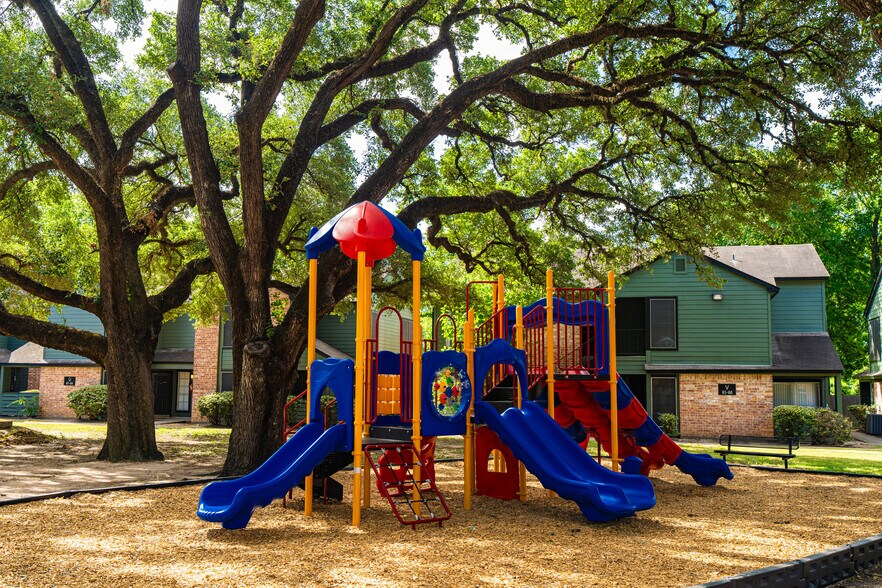 Primary Photo - OAK BEND APARTMENTS