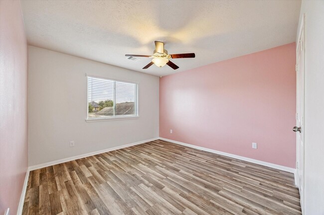 Building Photo - 11718 Red Hummingbird Dr