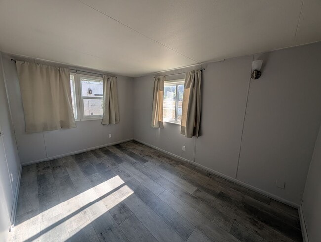 Building Photo - 2976 Deeter Rd
