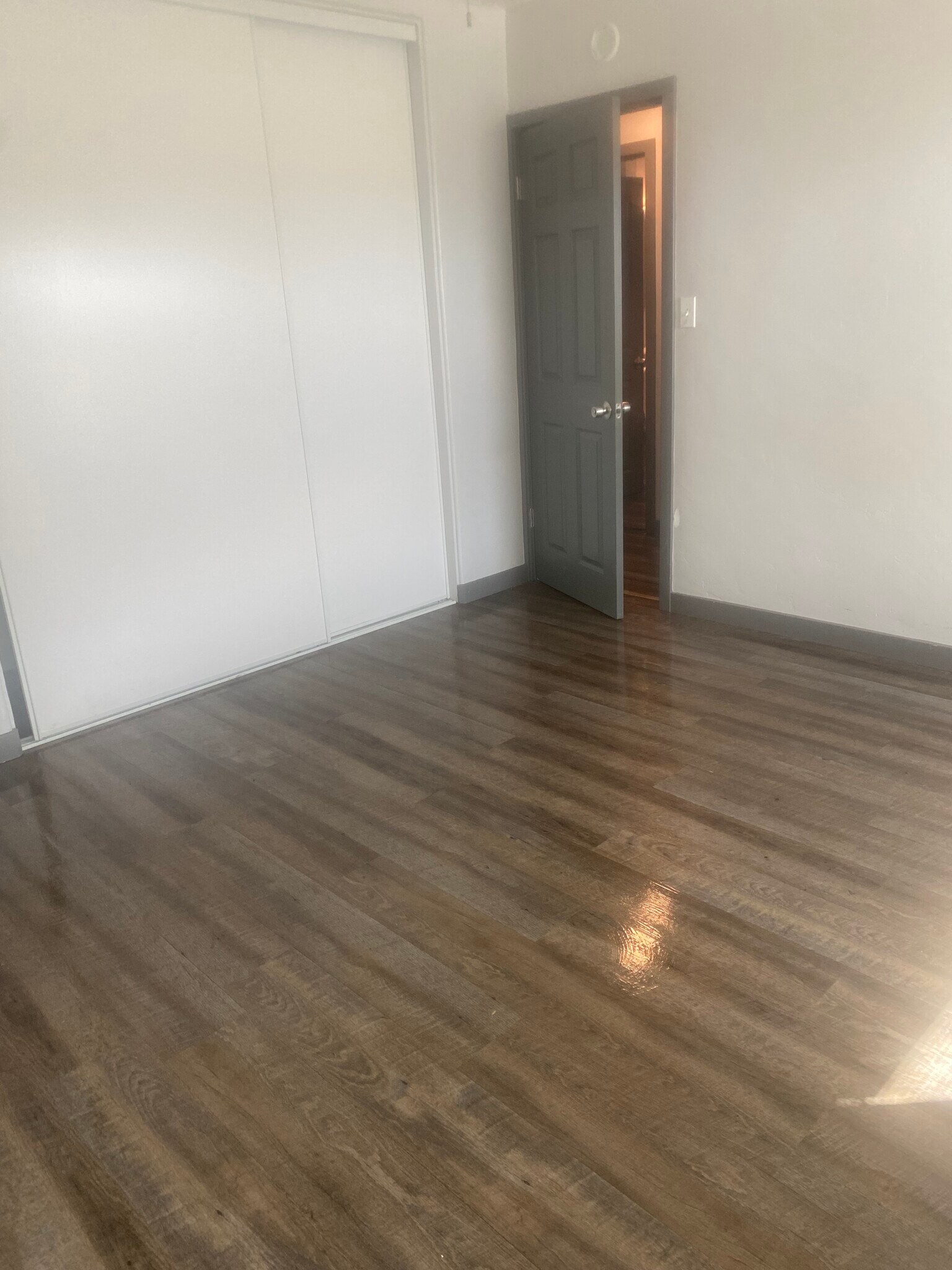 Building Photo - 333 S Inez St