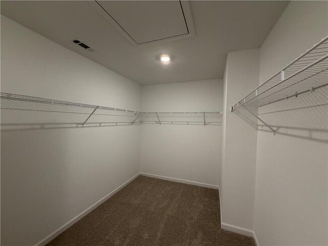 Building Photo - 6715 Armonia Dr