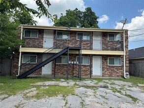 Building Photo - 1405 2nd St