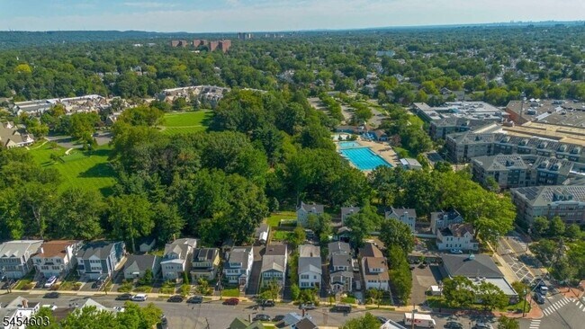 Building Photo - 17 Boyden Pkwy